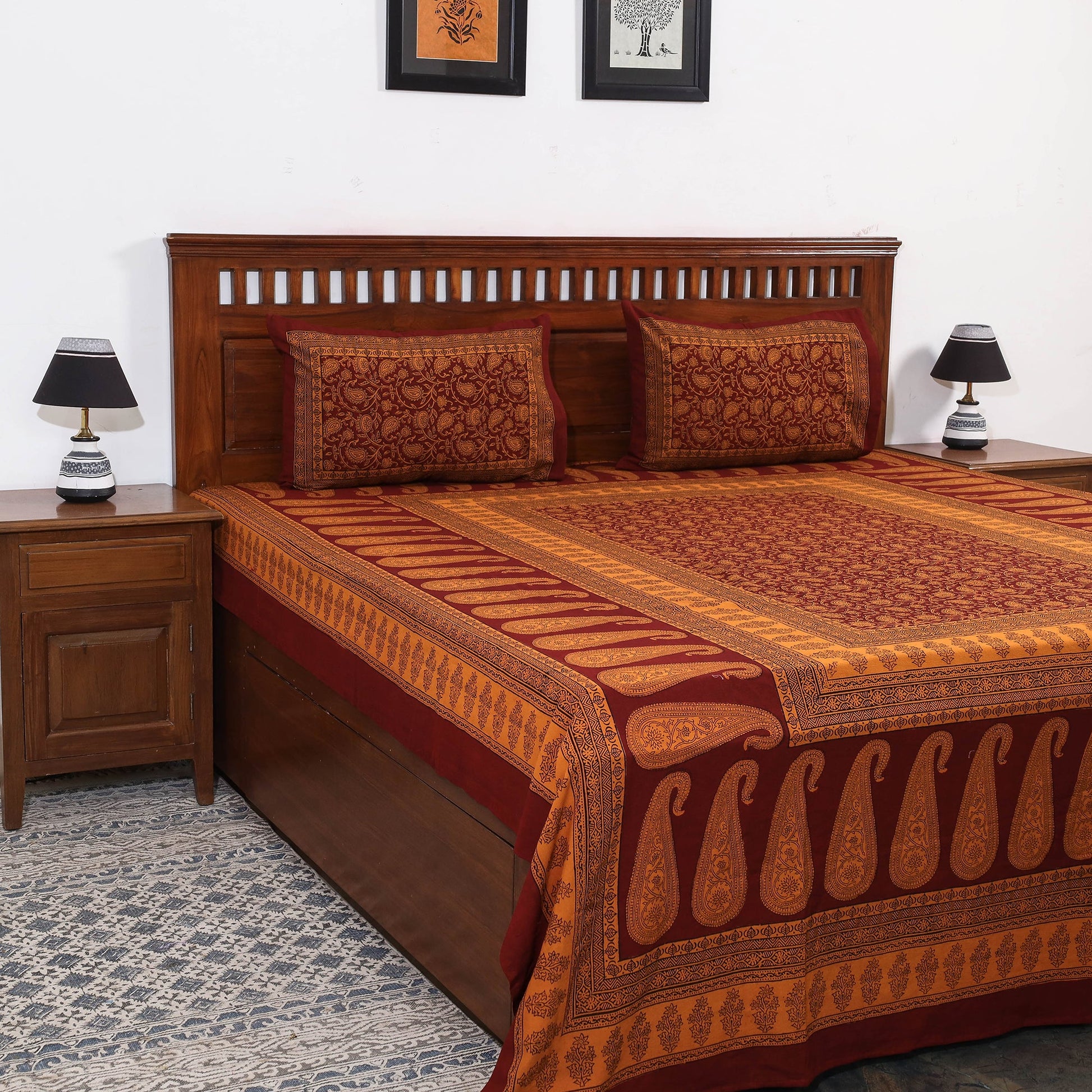 Bagh Block Printed Cotton Double Bed Cover with Pillow Covers (112 x 92 in)