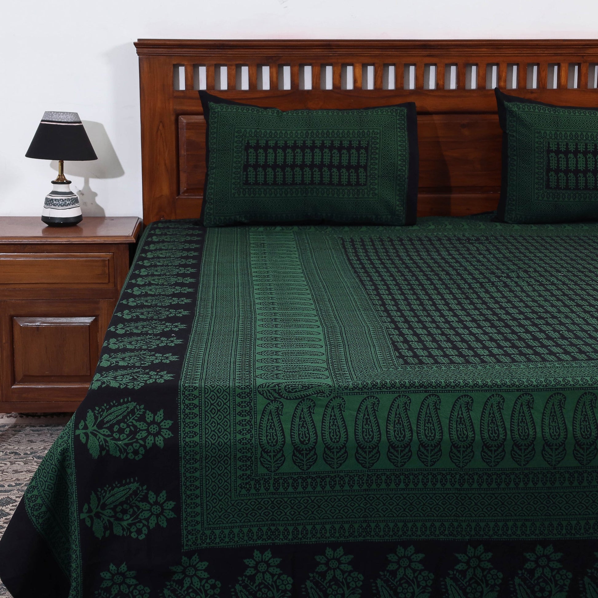 Bagh Block Printed Cotton Double Bed Cover with Pillow Covers (112 x 92 in)
