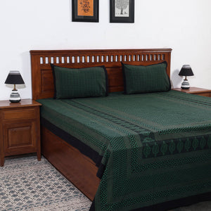 Bagh Block Printed Cotton Double Bed Cover with Pillow Covers (112 x 92 in)