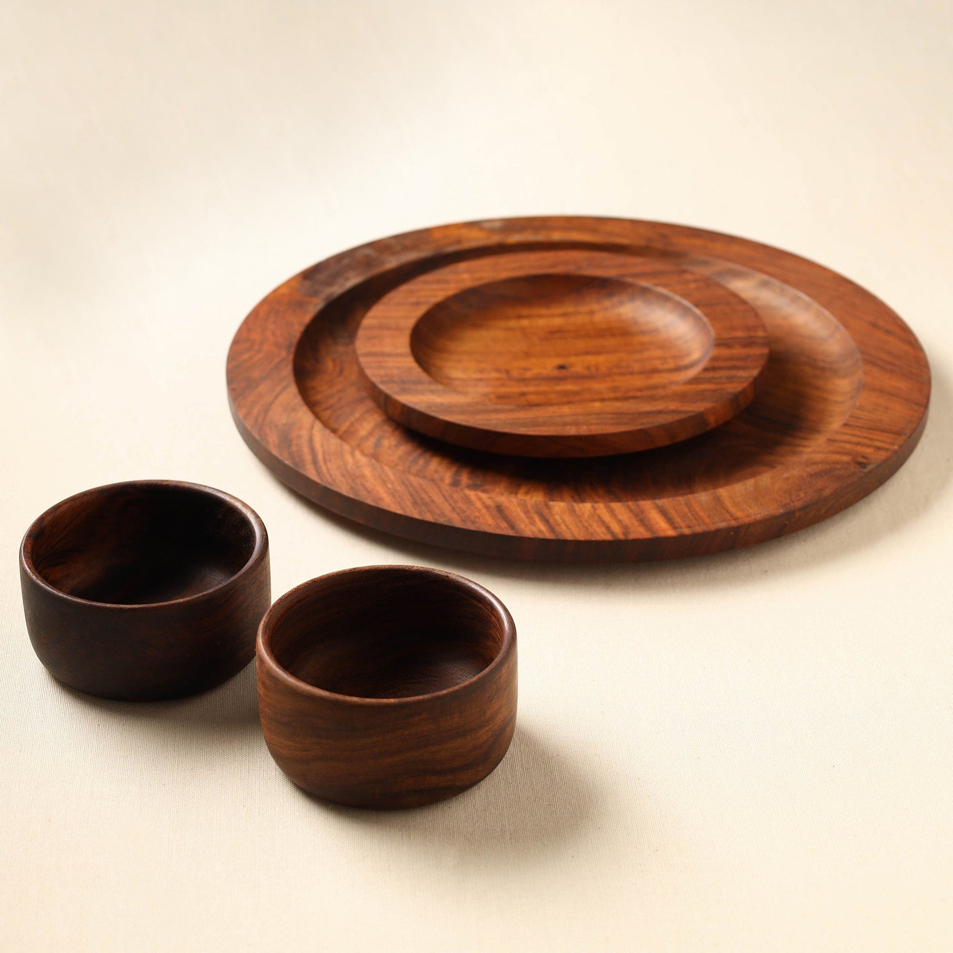 Brown - Handcrafted Sheesham Wooden Dinner Set (2 Plates & 2 Bowls)