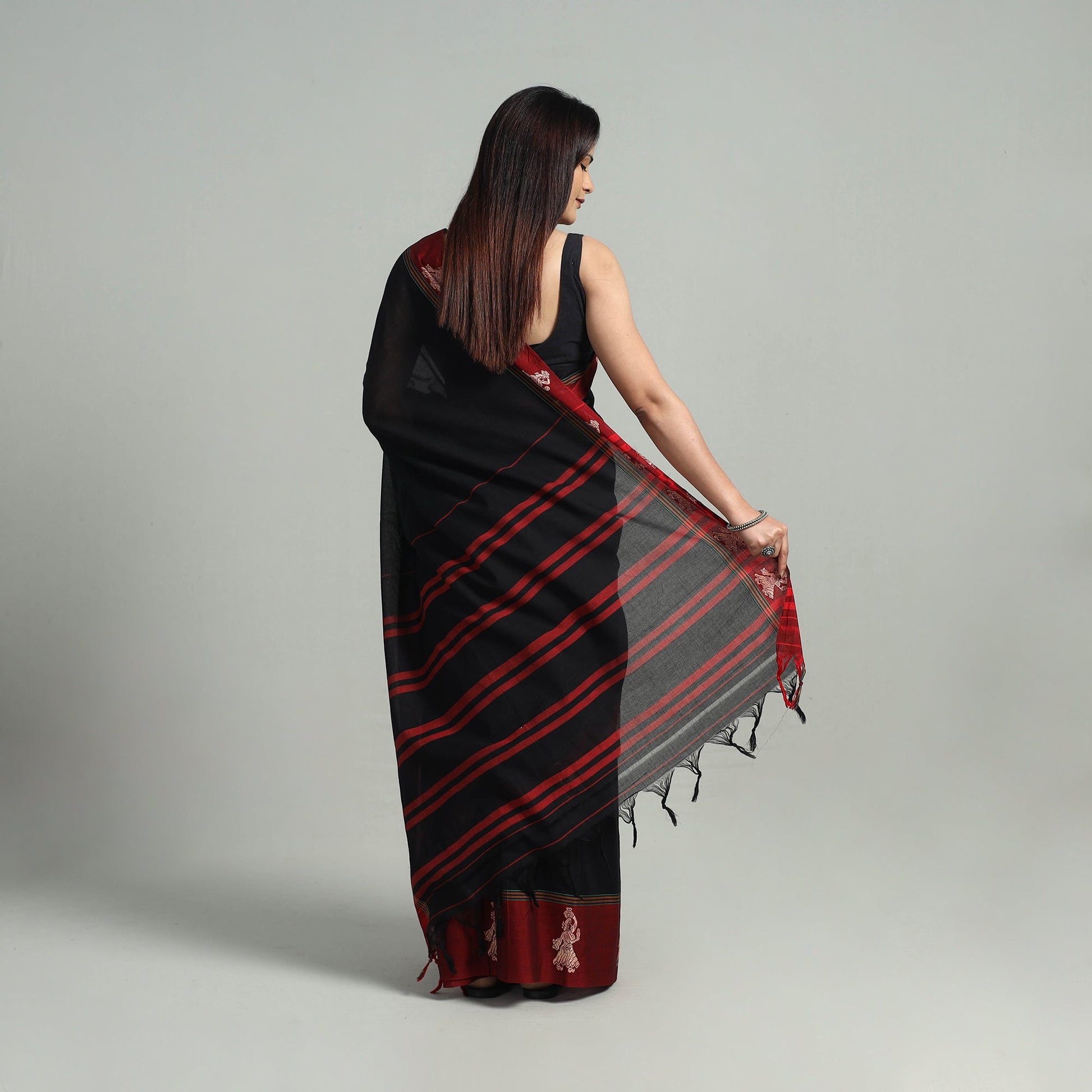 Black - Mercerised Cotton Thread Border Dharwad Saree 16