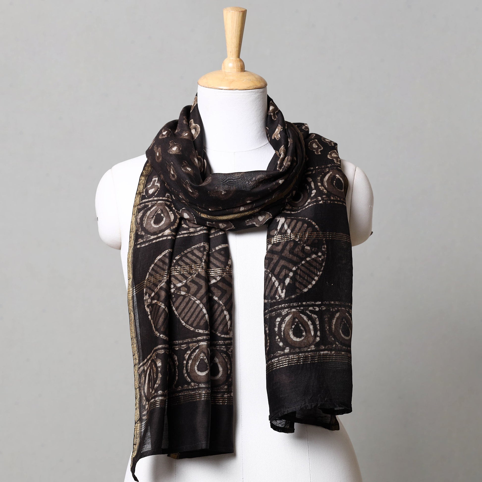 Black - Pipad Block Printed Chanderi Silk Handloom Stole