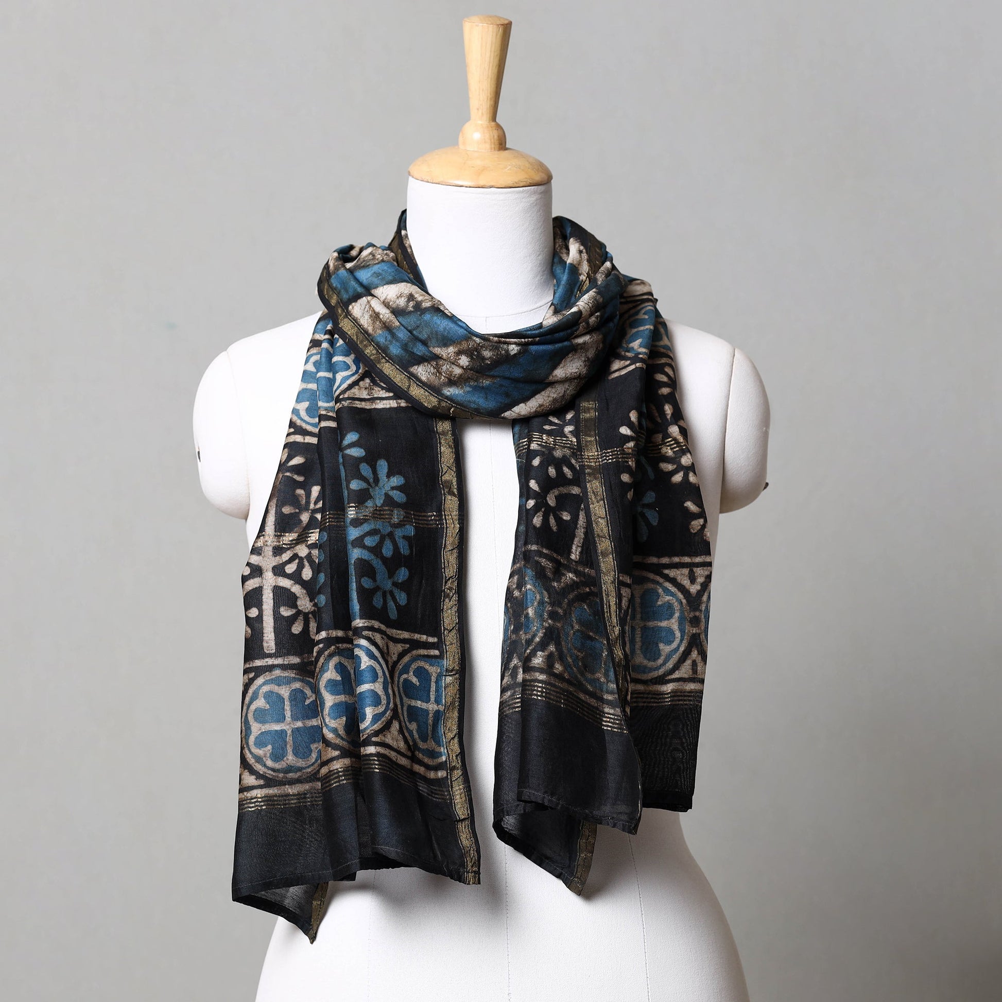 Black - Pipad Block Printed Chanderi Silk Handloom Stole