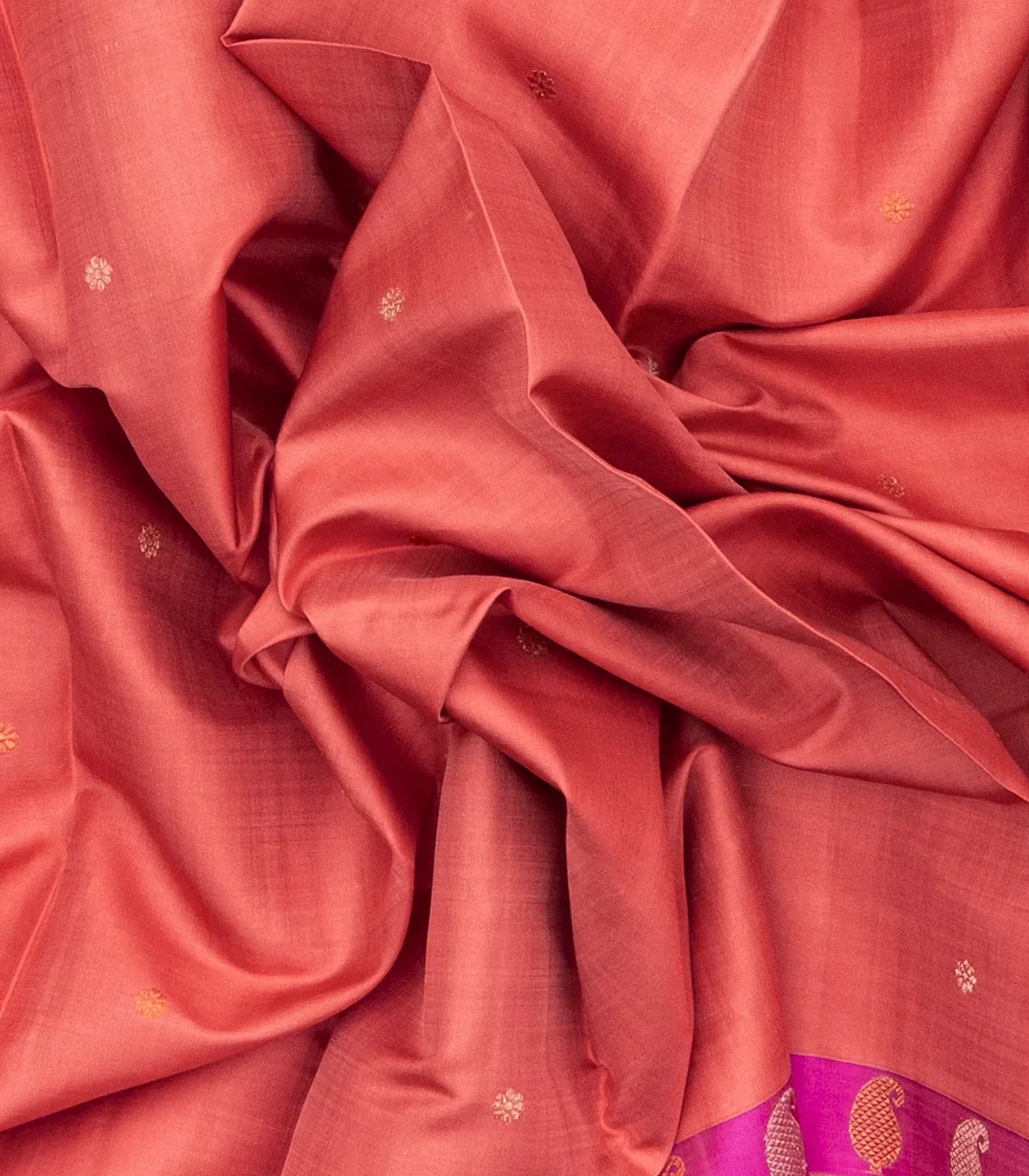 Peach Handloom Kanchipuram Korvai Silk Saree With Pink Border