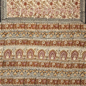 Beige Jaipur Cotton Saree Printed With Pink Floral Motifs