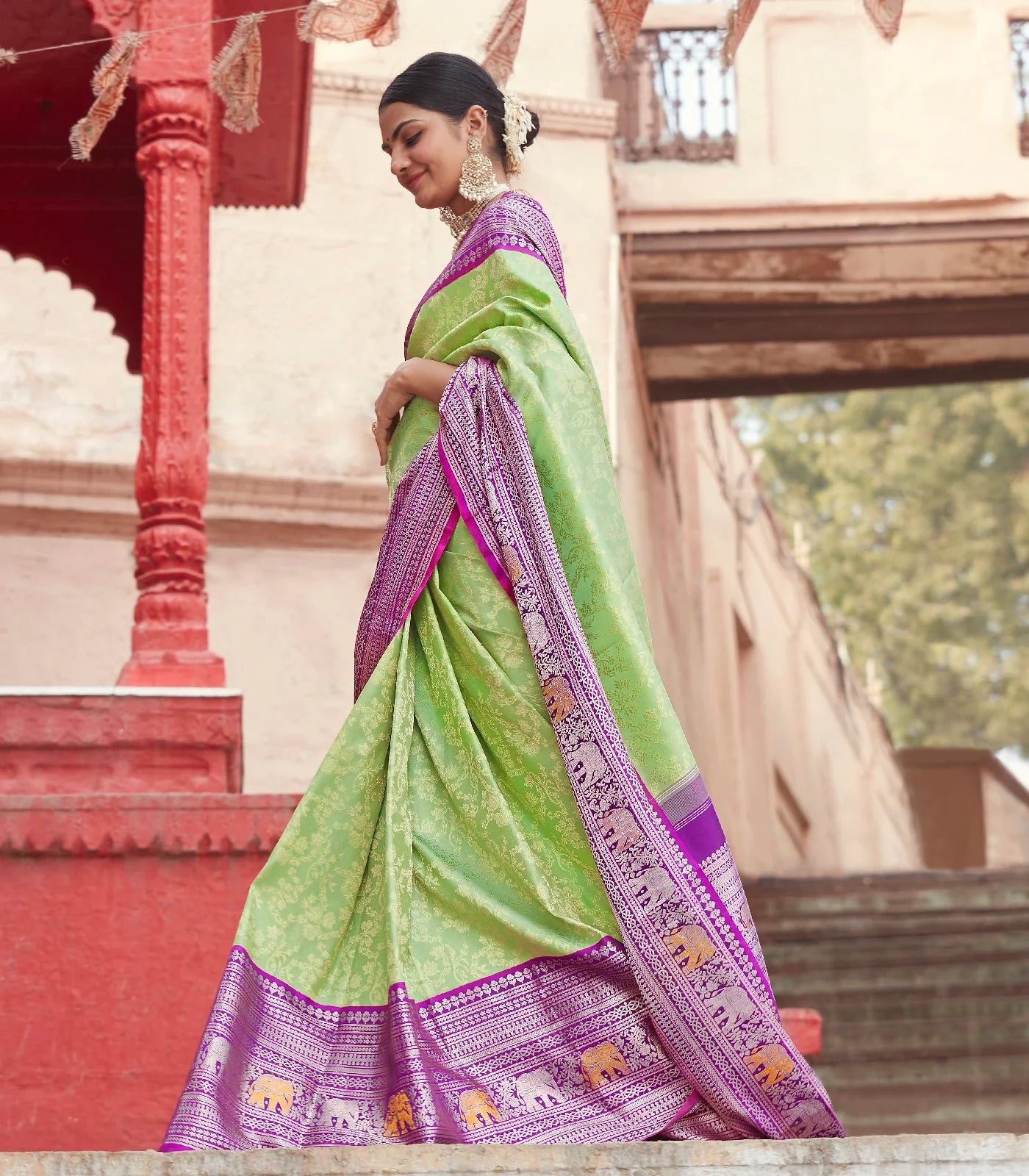 Mint Green Handloom Kanchipuram Korvai Silk Saree With Floral Jaal Motifs