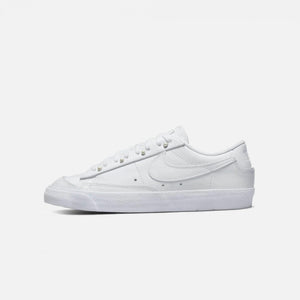 Nike | BLAZER LOW '77 SE { WHITE