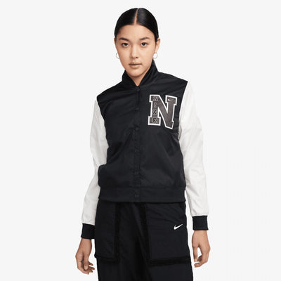 Nike | SPORTSWEAR  { BLACK/DK SMOKE GREY
