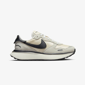 Nike | PHOENIX WAFFLE  { SUMMIT WHITE/BLACK-SANDDRIFT-SAIL