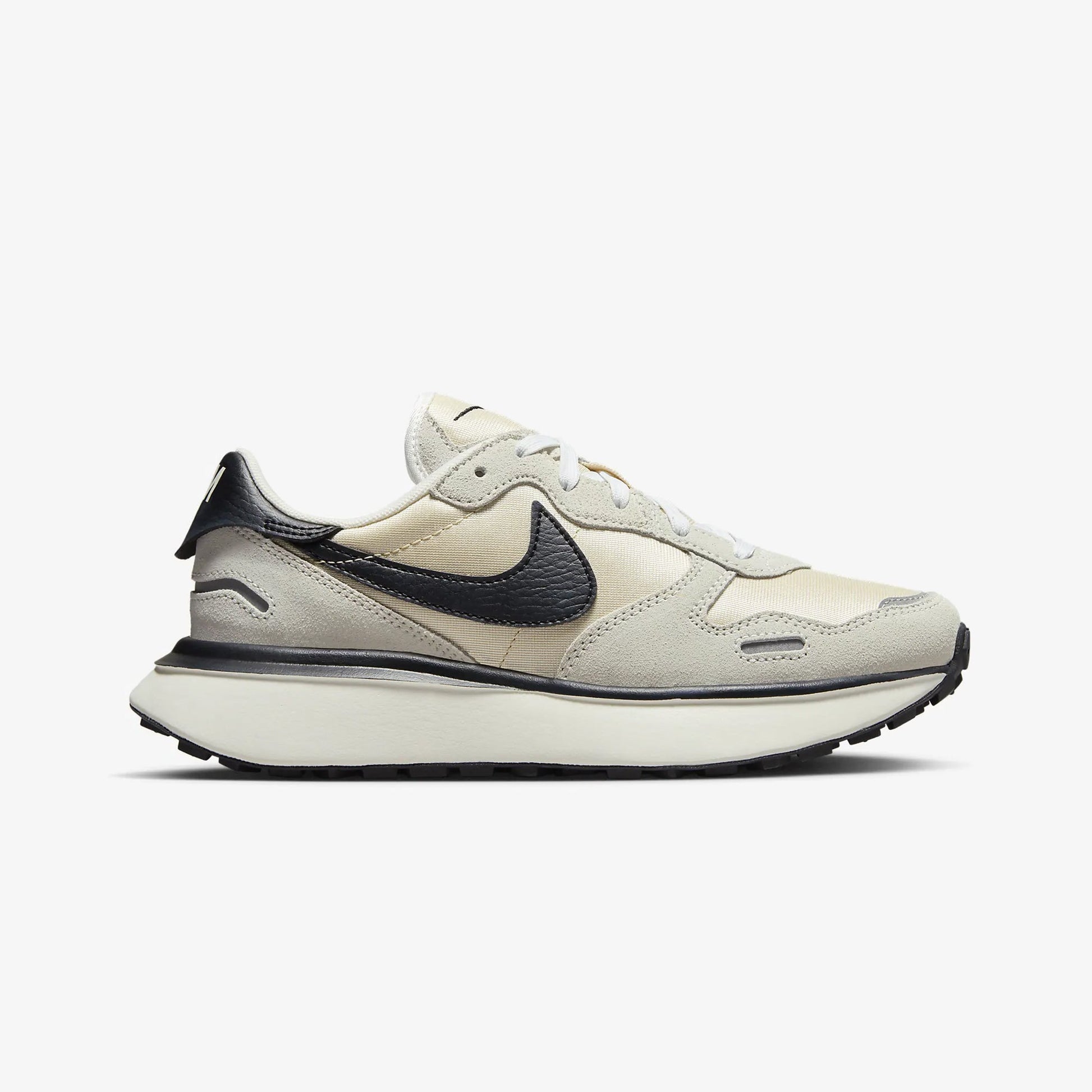 Nike | PHOENIX WAFFLE  { SUMMIT WHITE/BLACK-SANDDRIFT-SAIL