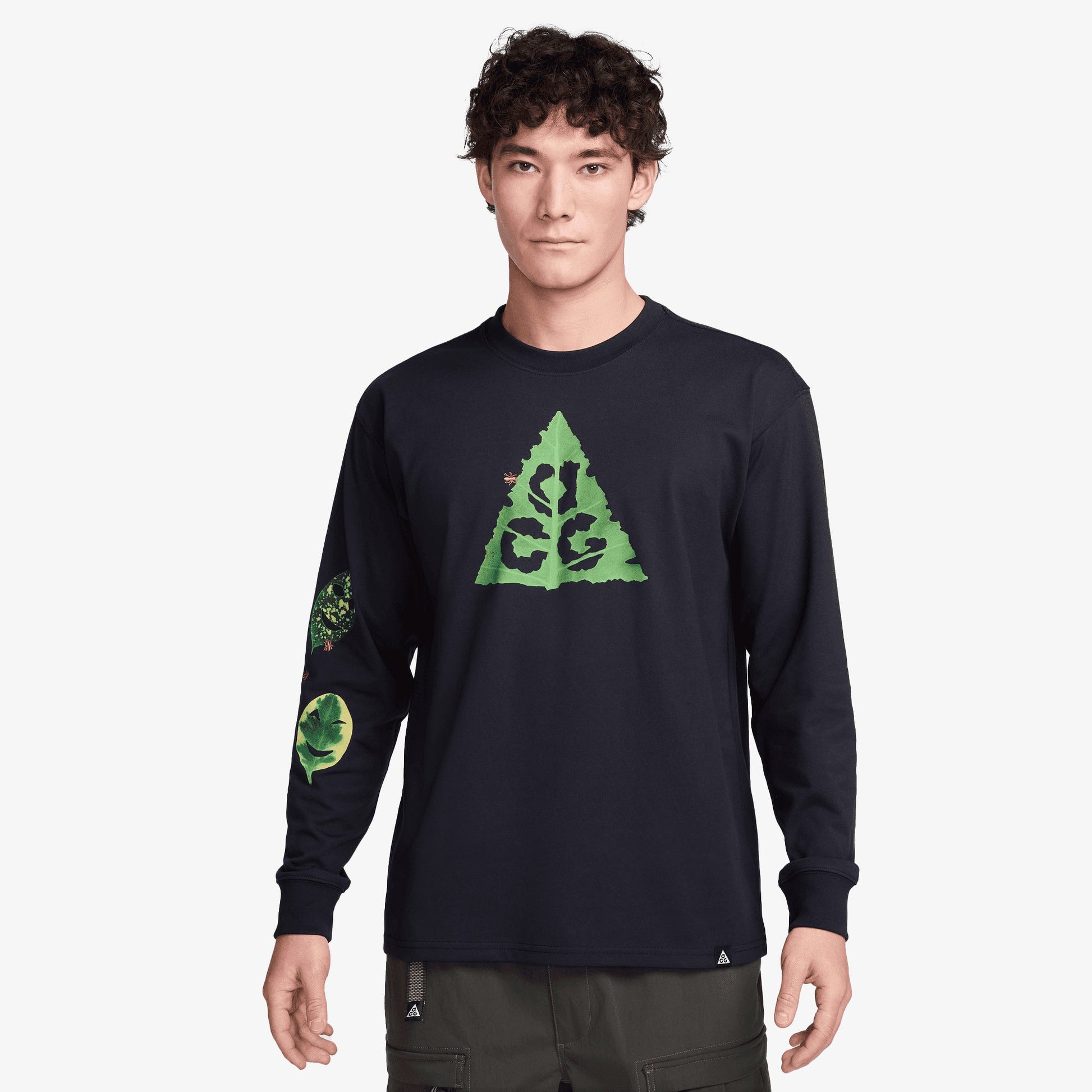NIKE | ACG LONG-SLEEVE T-SHIRT { BLACK