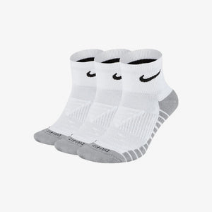 Nike | EVERYDAY MAX CUSHIONED TRAINING ANKLE SOCKS (3 PAIRS)
