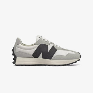 New Balance | 327  { SEA SALT/BLACK