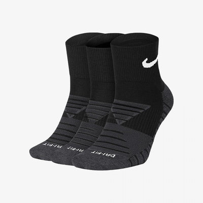 Nike | EVERYDAY MAX CUSHIONED TRAINING ANKLE SOCKS (3 PAIRS)