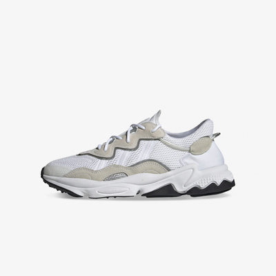 Adidas Originals | OZWEEGO  { CLOUD WHITE/ CORE BLACK