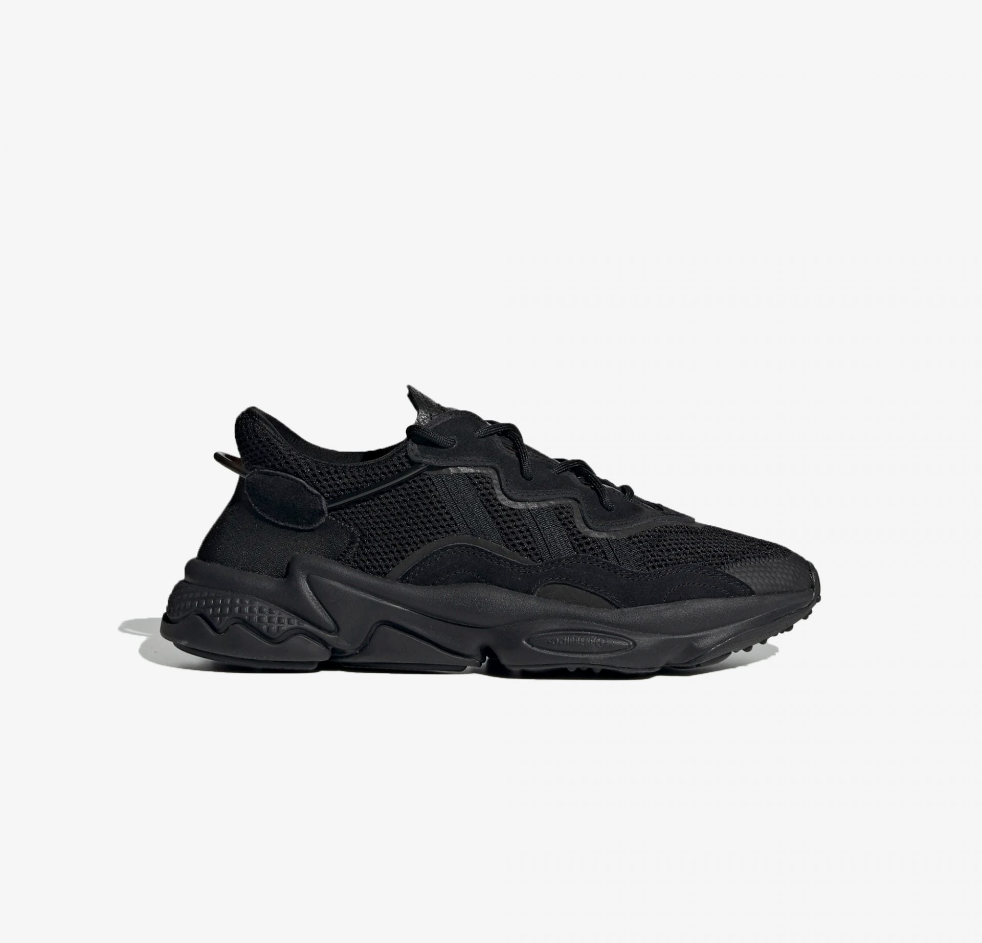 ADIDAS ORIGINALS | OZWEEGO { CORE BLACK