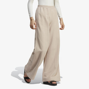 Adidas Originals | PREMIUM ESSENTIALS PINTUCK PANTS  { WODER TAUPE