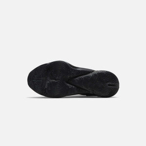 Nike | ZOOM FREAK 3 BLACK