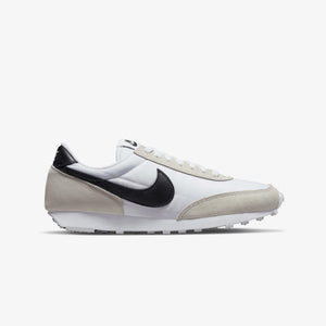 Nike | DAYBREAK  { WHITE/BLACK