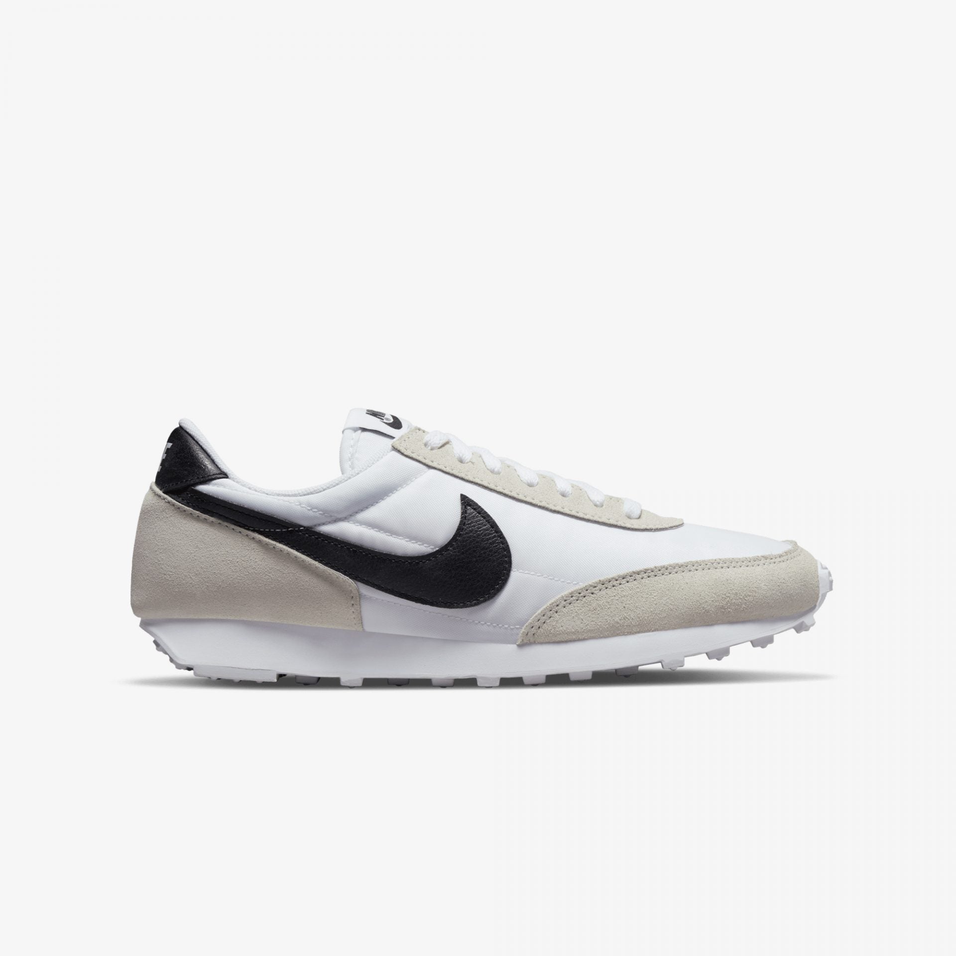 Nike | DAYBREAK  { WHITE/BLACK