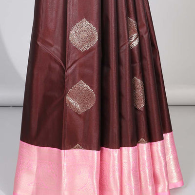 Brown floral motifs gift saree with contrast paisley border & intricate zari design pallu