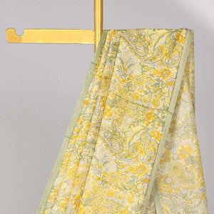 Cream floral vine design with plain border & pallu of argyle design