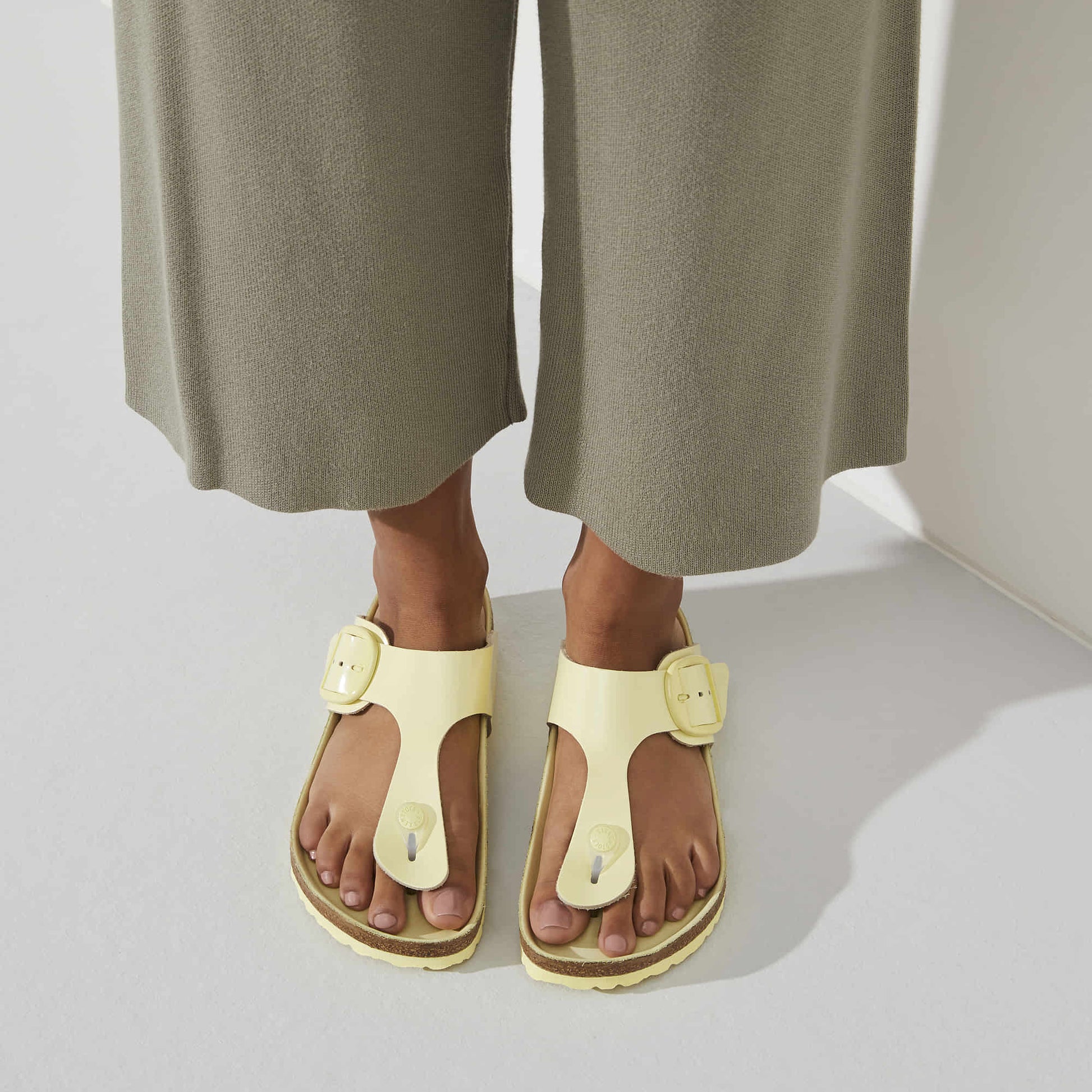 Gizeh Big Buckle Natural Leather Patent