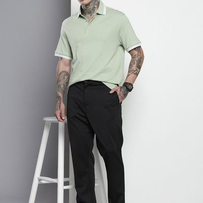 Men's Black Relaxed Fit Solid Chinos
