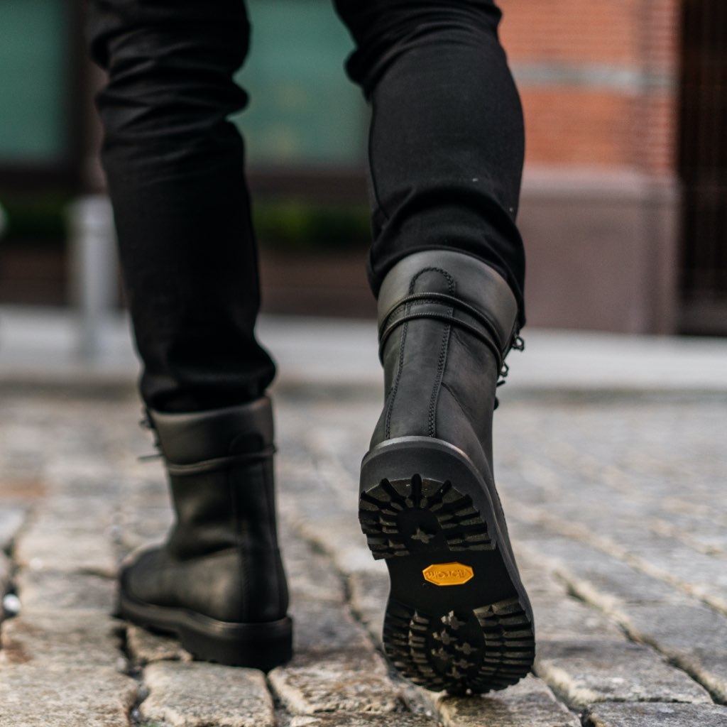 1024x1024-Men-Explorer- - Main Image