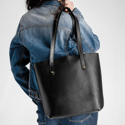 Everyday Tote | Black (M) (Gold)