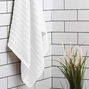 White 100% Cotton Bath Towel - 2-In-1 By Welspun