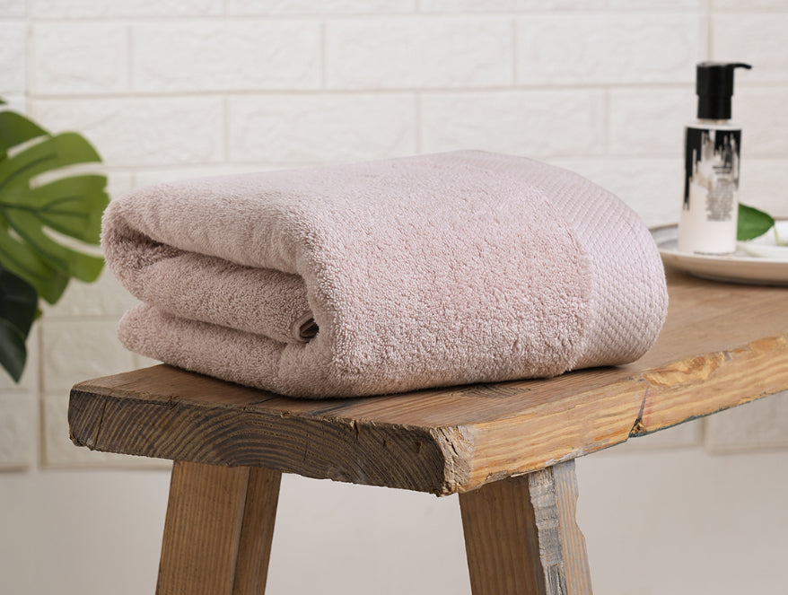 Mauve Chalk - Blush 100% Egyptian Cotton Bath Towel - Luxury Egyption Cotton By Spaces