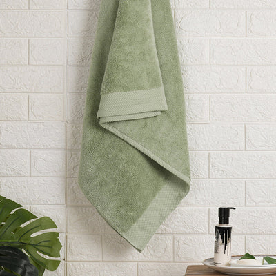 Smoke Green - Light Green 100% Egyptian Cotton Bath Towel - Luxury Egyption Cotton By Spaces