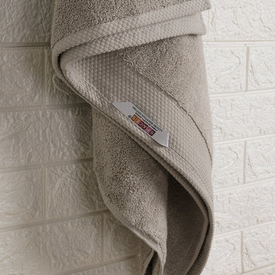 London Fog - Light Grey 100% Egyptian Cotton Bath Towel - Luxury Egyption Cotton By Spaces
