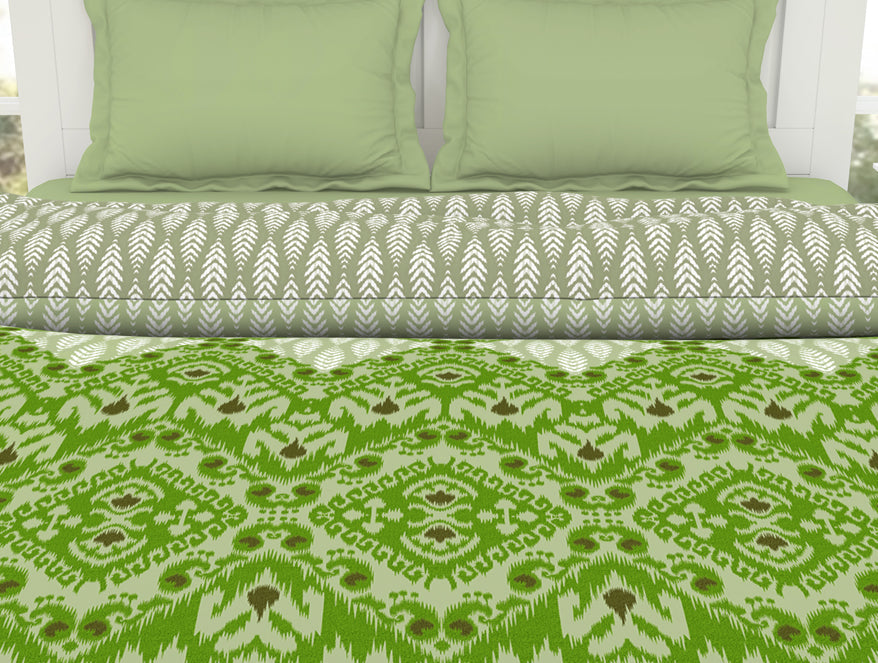 Geometric Titanite - Green 100% Cotton Shell Double Quilt / AC Comforter - Ikkat By Spaces