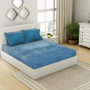Floral Blue Jasper - Blue Egyptian Cotton Tencel King Size Bedsheet - Pattern Art By Spaces