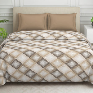 Geometric Beige Polycotton Quilt Double Harmony - By Welspun