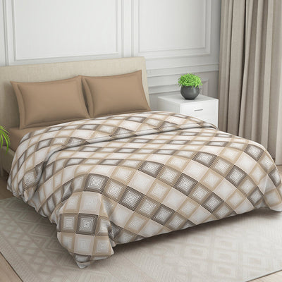 Geometric Beige Polycotton Quilt Double Harmony - By Welspun