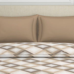 Geometric Beige Polycotton Quilt Double Harmony - By Welspun