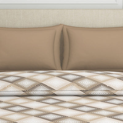 Geometric Beige Polycotton Quilt Double Harmony - By Welspun
