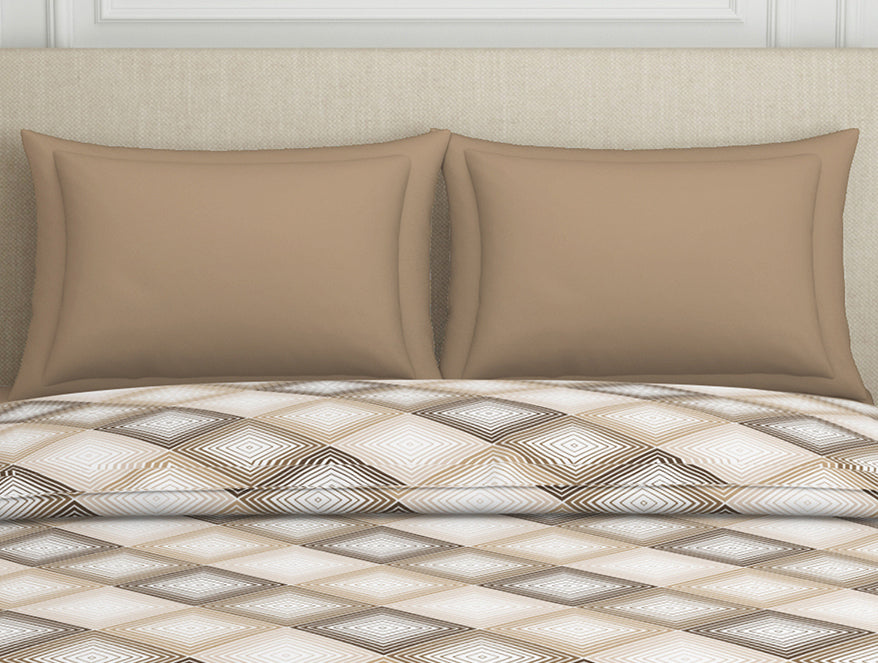 Geometric Beige Polycotton Quilt Double Harmony - By Welspun