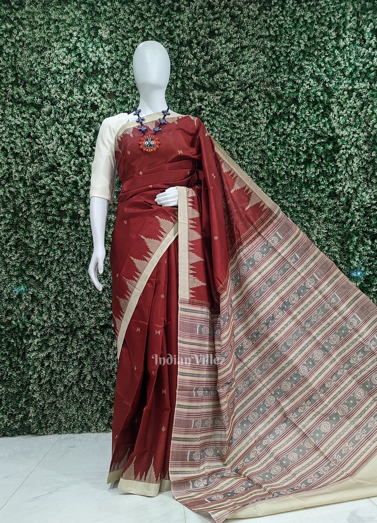 Maroon Red Cream Hazar Buti Bomkai Tussar Silk Saree with Sarabandha Anchal