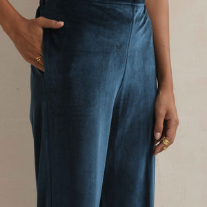 trueBrowns Blue Velvet Embroidered Kurta Pant Dupatta Set