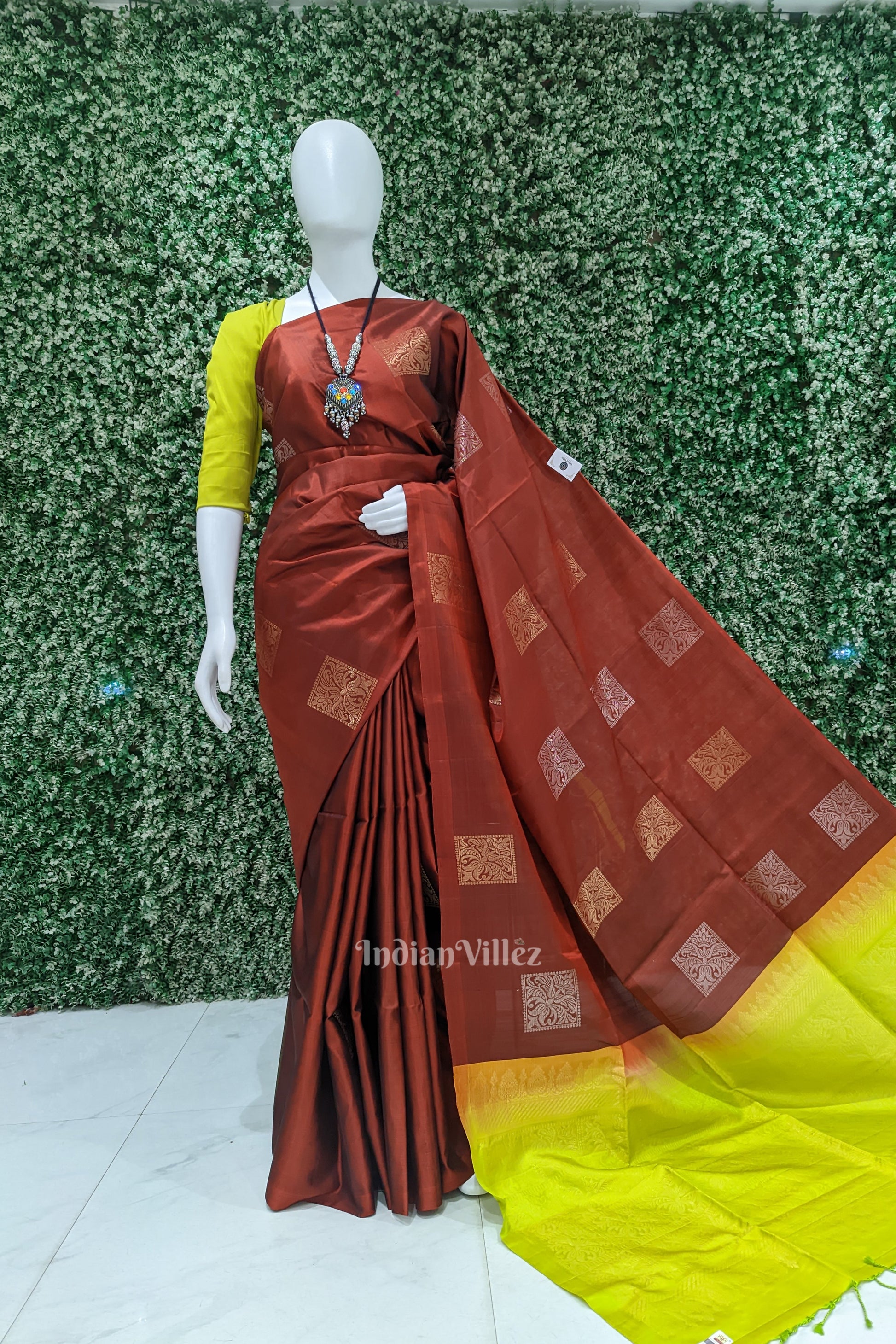 Maroon With Parrot Green Pure Kanjivaram Soft Silk Saree