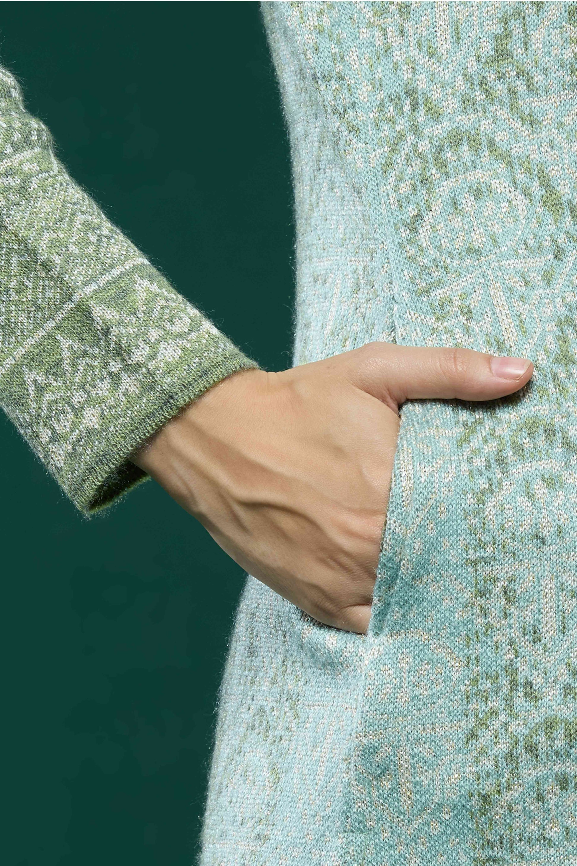 green-embroidered-woolen-straight-salwar-suit-1