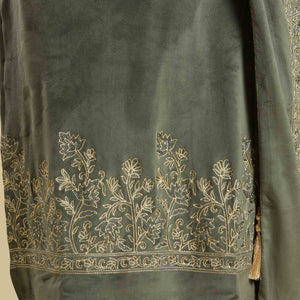 green-embroidered-velvet-straight-salwar-suit