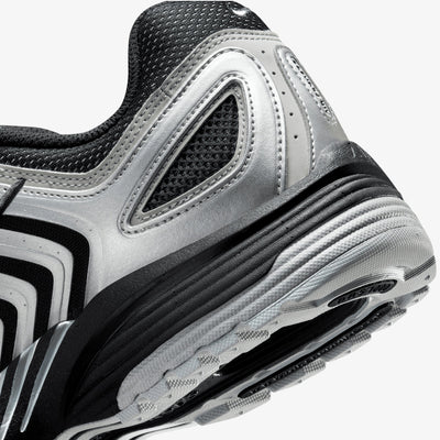 NIKE | AIR PEGASUS 2005 { METALLIC SILVER/MTLC PLATINUM-FLT SILVER