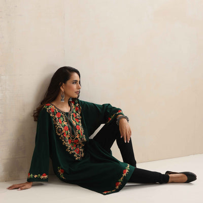 trueBrowns Green Kashmiri Floral Embroidered Woollen Phiran Kurta