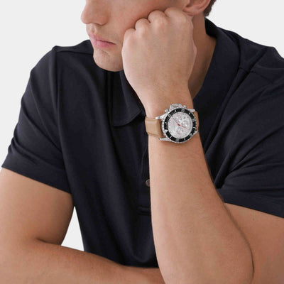 Everest Men Quartz White Dial Chronograph Leather Watch MK9092