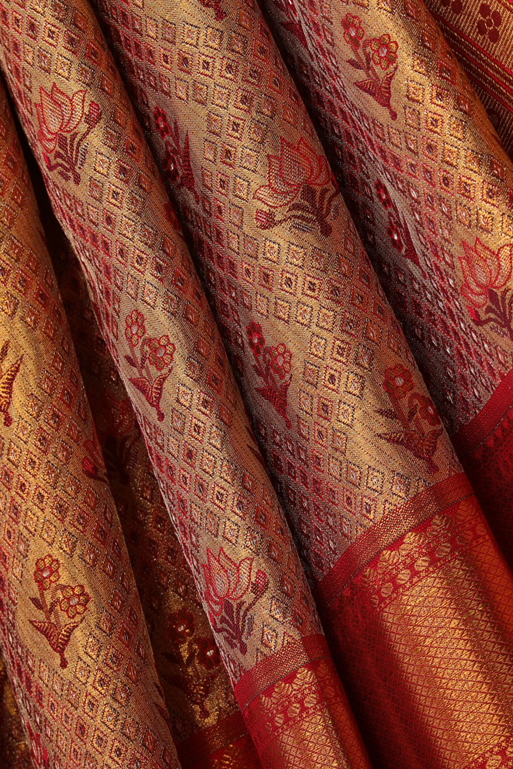 Kanchipattu An Ethereal Tissue Gold Saree